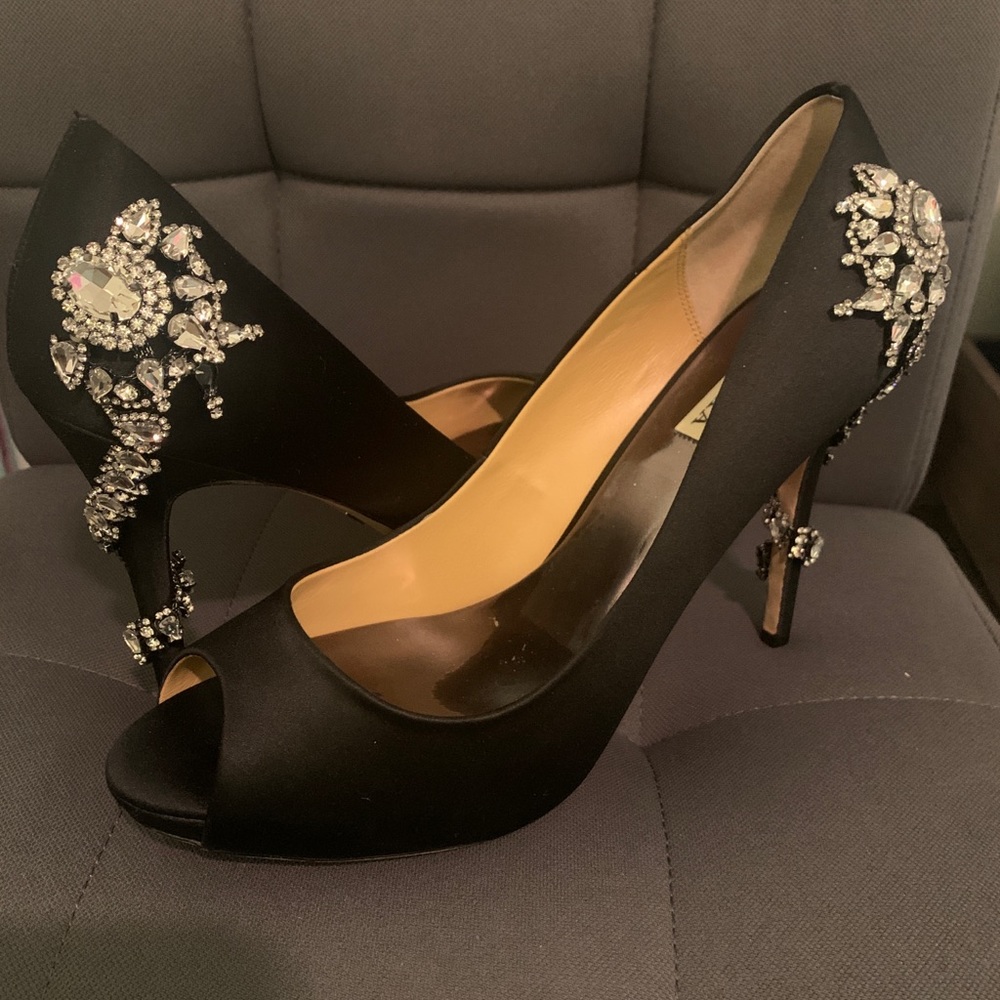 Badgley Mischka Royal Pumps